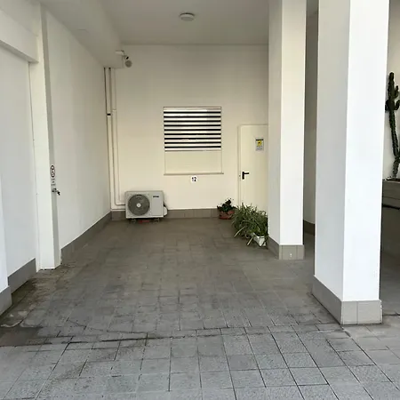 Central Modern Studio Bari