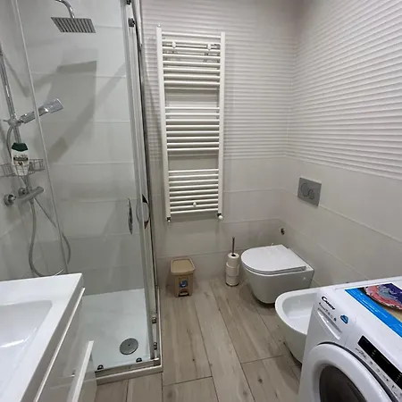 Central Modern Studio باري