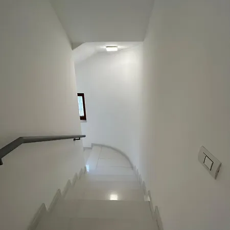 Central Modern Studio *