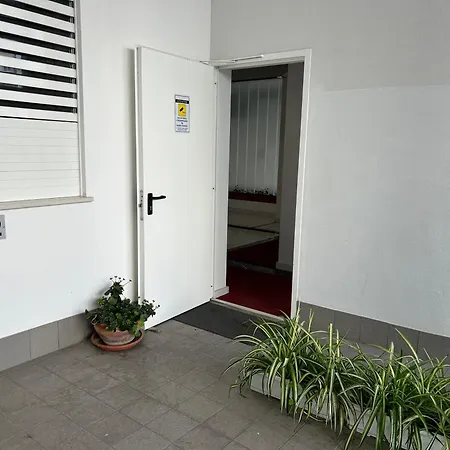 Central Modern Studio * Bari