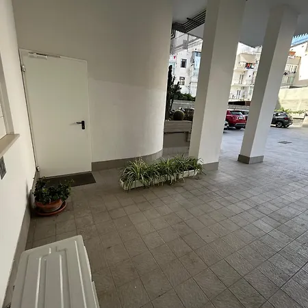 Central Modern Studio * Bari